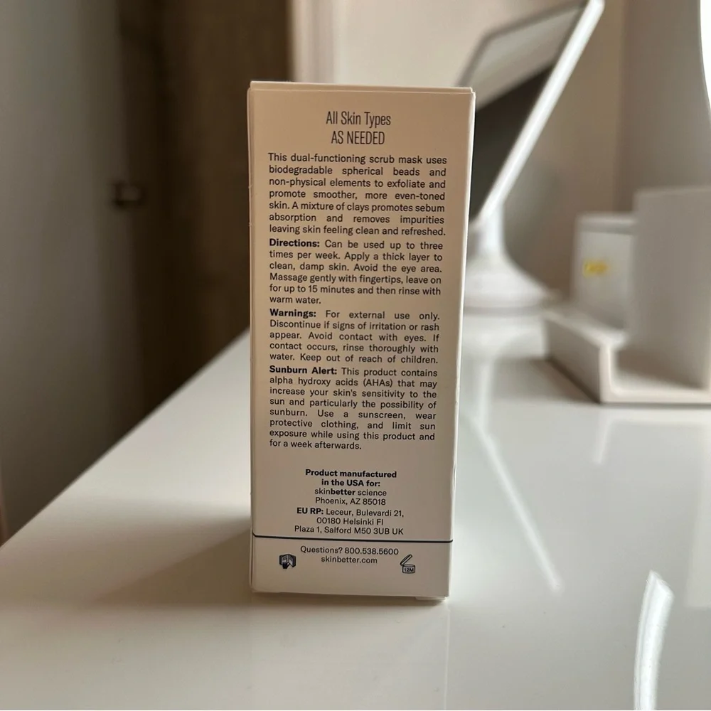 Skinbetter Detoxifying Scrub Mask - Picture 6 of 6